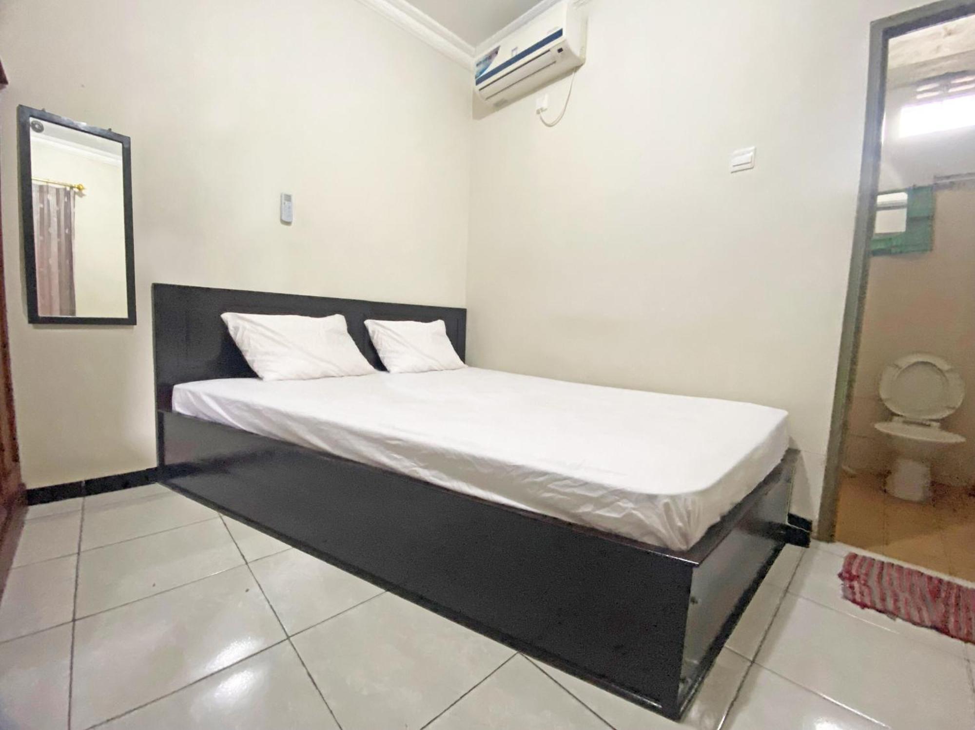 Spot On 92042 Sumber Rejo Hotel
